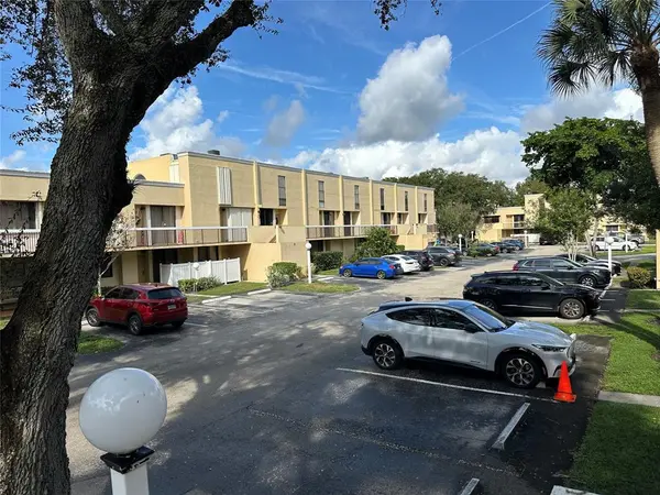 Davie, FL 33328,2930 SW 87th Ter #1812