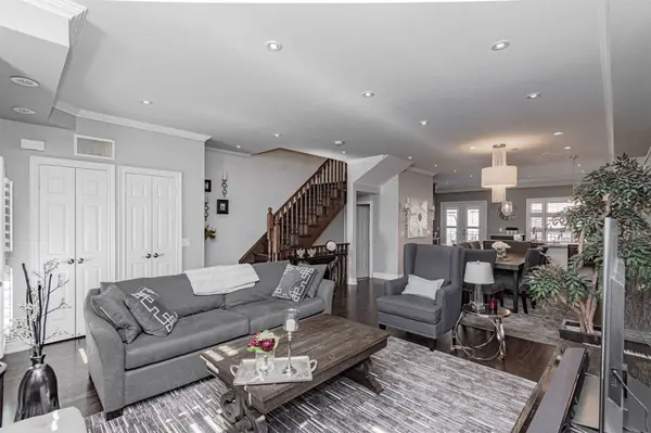 Oakville, ON L6H 0G8,2460 Prince Michael DR #30