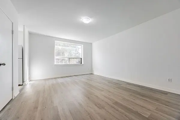 4 Hill Heights RD #304, Toronto W07, ON M1M 3T6