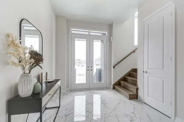 Milton, ON L9T 7E7,884 Plum PL