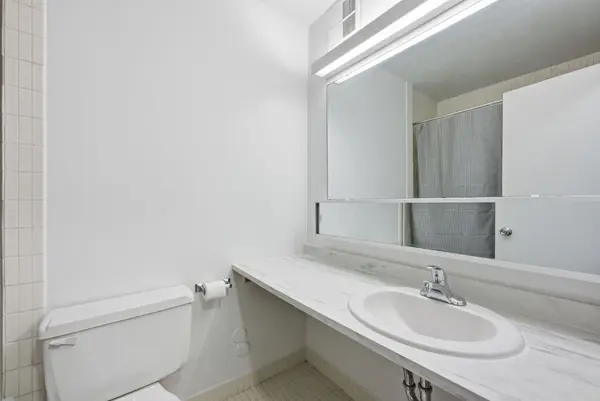 Toronto W02, ON M6P 4B2,2360 Dundas ST W #2520B