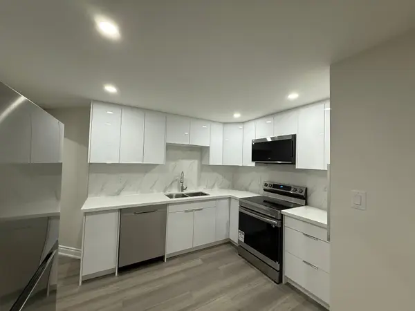 429 Stringer CIR, Milton, ON L9T 0T3