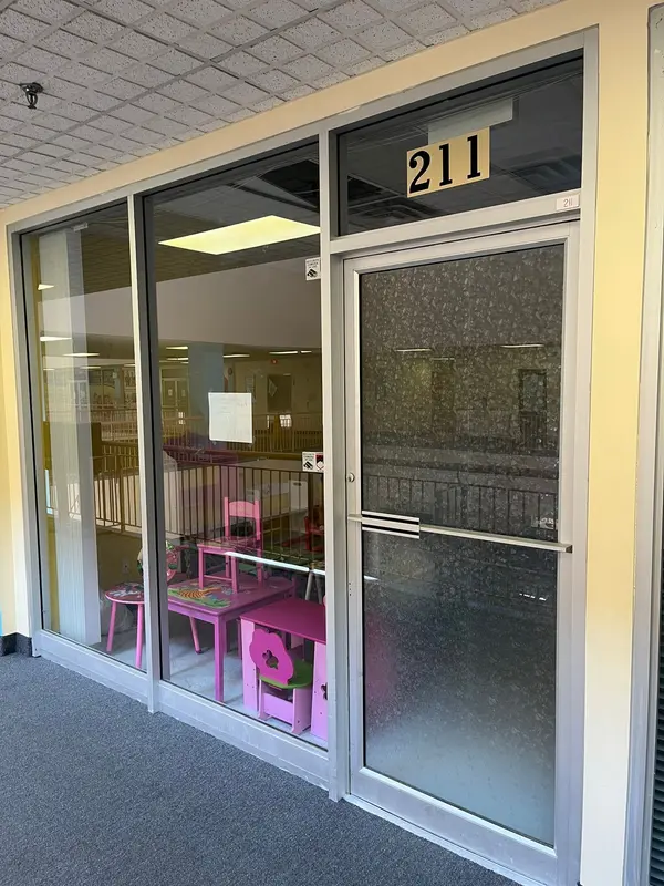 Mississauga, ON L4W 5G6,1550 South Gateway RD #211