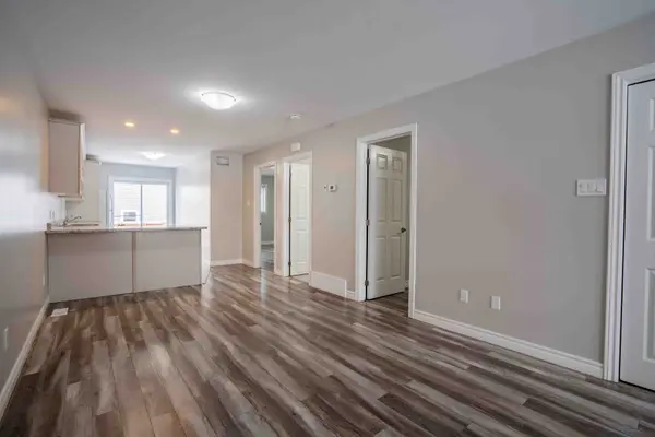 Cornwall, ON K6J 0B6,221 Third ST W