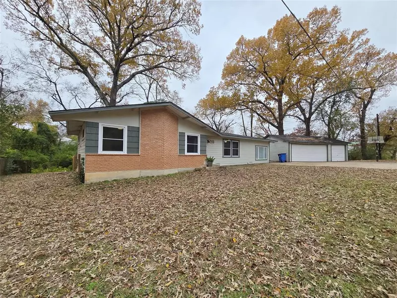 105 E Cate Street, Grand Saline, TX 75140