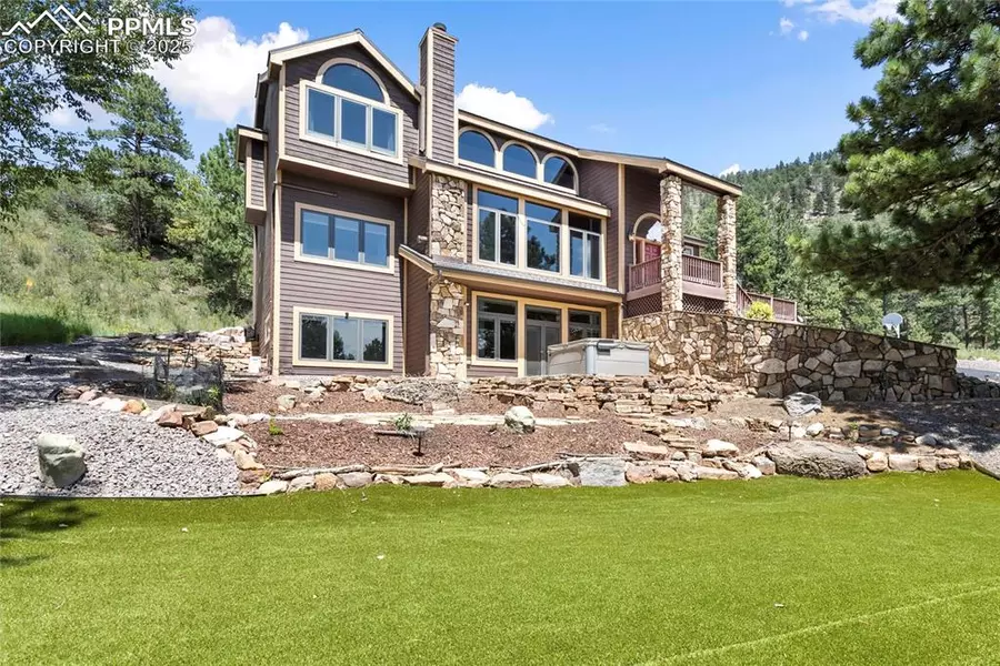 580 Sunny Glen CT, Woodland Park, CO 80863