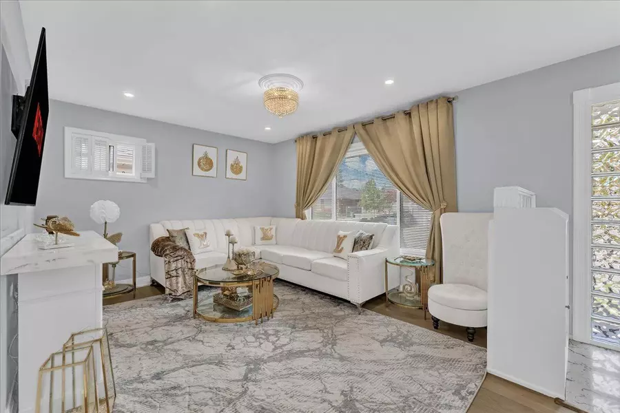 83 Pachino BLVD, Toronto E04, ON M1R 4J8