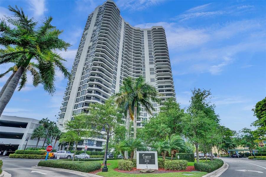 3530 Mystic Pointe Dr #2308, Aventura, FL 33180
