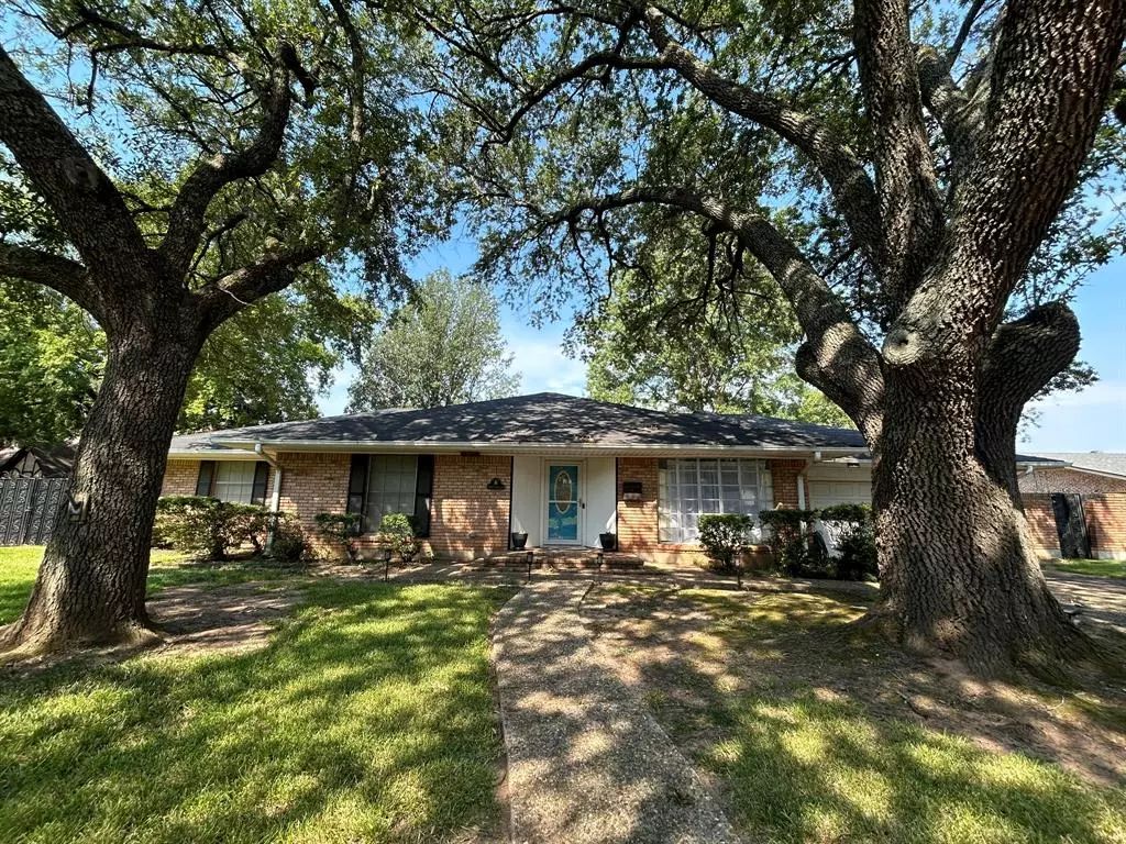 Bossier City, LA 71111,2407 N Waverly Drive