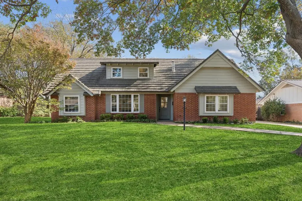 Benbrook, TX 76116,3905 Marys Creek Drive