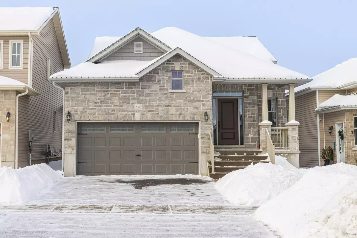 Kingston, ON K7P 0E3,831 Augusta DR