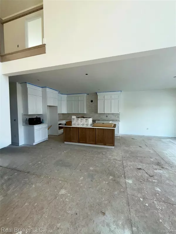 New Baltimore, MI 48047,35689 WINDRIDGE DR