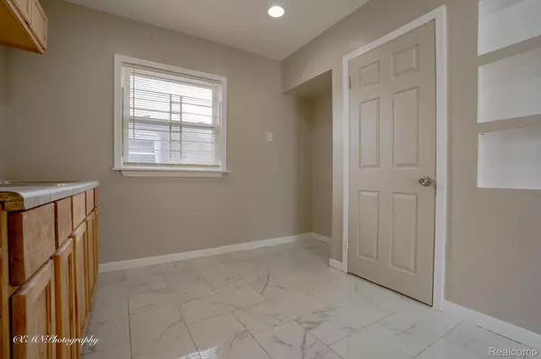 Detroit, MI 48227,15005 STEEL ST