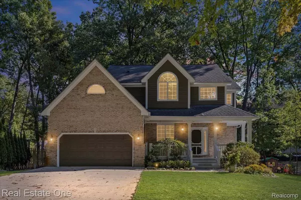 West Bloomfield, MI 48324,2475 Horace ST