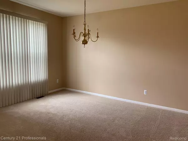 Sterling Heights, MI 48312,15140 RIVERCREST DR