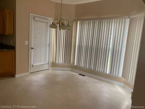 Sterling Heights, MI 48312,15140 RIVERCREST DR