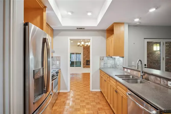 Dallas, TX 75220,9131 Valley Chapel Lane