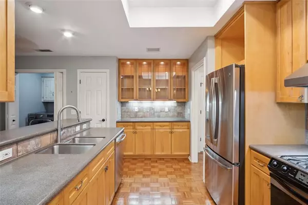 Dallas, TX 75220,9131 Valley Chapel Lane