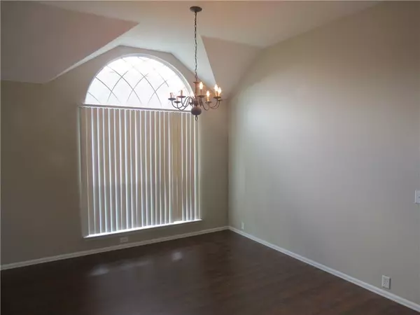 Arlington, TX 76002,633 Blue Sky Drive