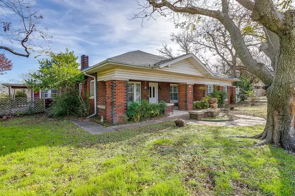 Weatherford, TX 76086,411 S Bowie Drive