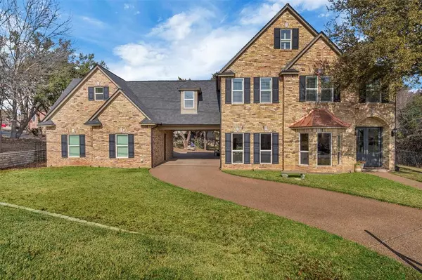 Granbury, TX 76049,4302 Fairway Drive