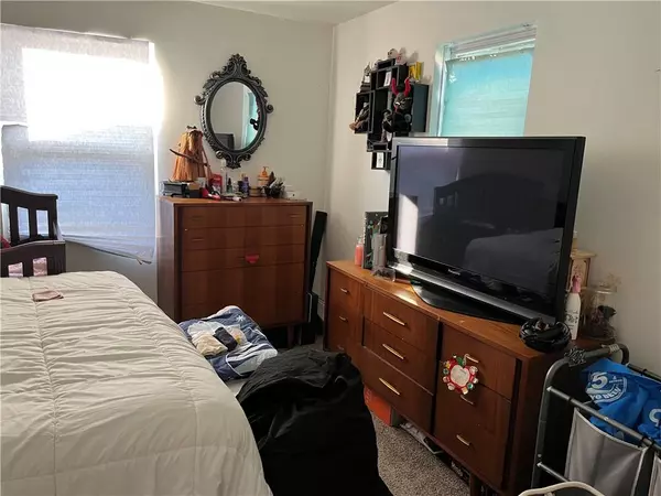 Staten Island, NY 10305,251 Liberty AVE