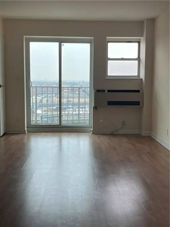 Brooklyn, NY 11224,2955 Shell RD #10R