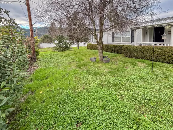 Myrtle Creek, OR 97457,125 ROSE AVE