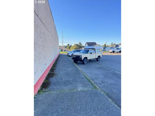 Florence, OR 97439,595 HIGHWAY 101