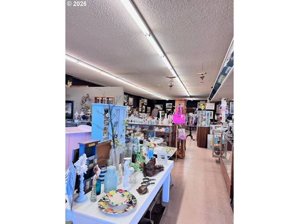 Florence, OR 97439,595 HIGHWAY 101