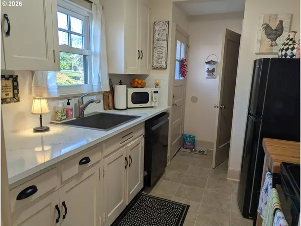 Astoria, OR 97103,1389 MILLER LN