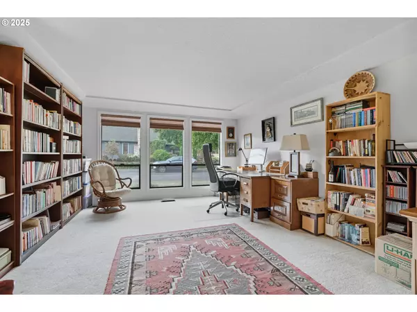 Portland, OR 97230,15104 NE BRAZEE ST