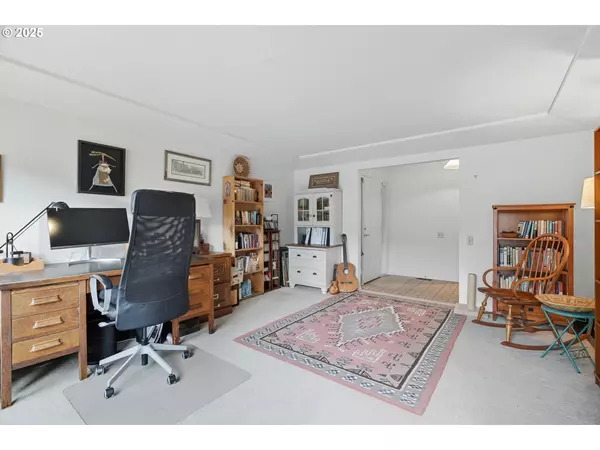 Portland, OR 97230,15104 NE BRAZEE ST