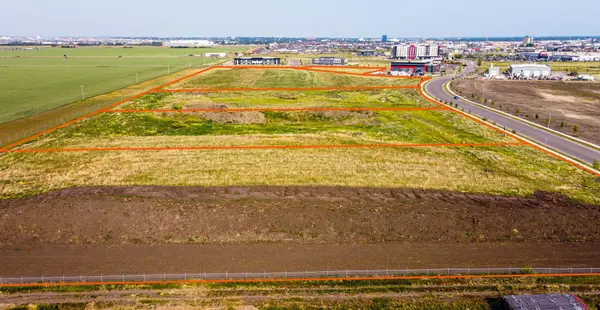 Grande Prairie, AB T8V 8B5,11906 104 AVE