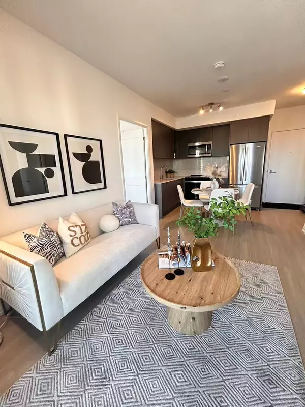 Toronto C10, ON M4S 0E4,50 Dunfield AVE #2718