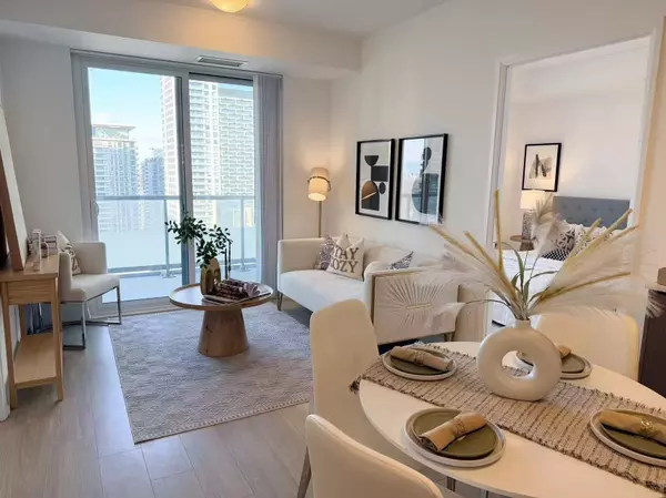 50 Dunfield AVE #2718, Toronto C10, ON M4S 0E4