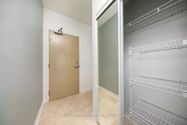 Toronto C14, ON M2N 0E1,18 Holmes AVE #1306