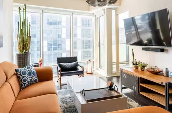 Toronto C08, ON M5E 0A6,8 The Esplanade N/A #2012