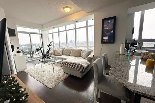 Toronto C01, ON M6K 3R8,125 Western Battery RD #2515