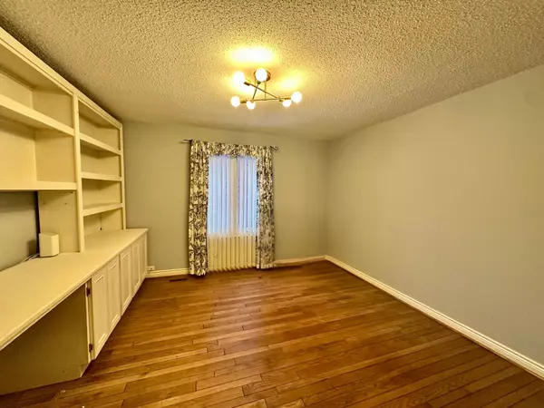 Oshawa, ON L1K 2H3,492 Palmtree CRES