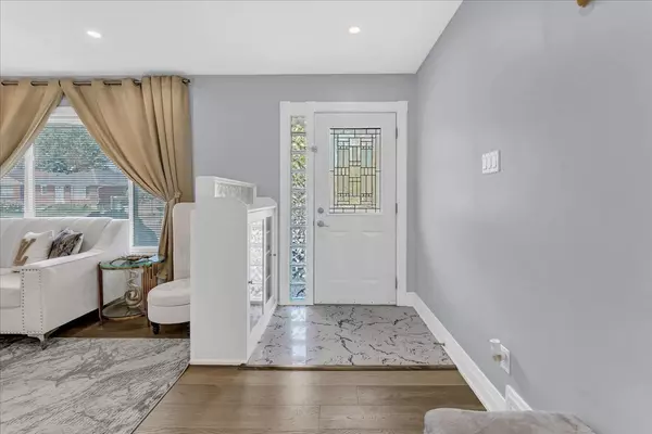 Toronto E04, ON M1R 4J8,83 Pachino BLVD