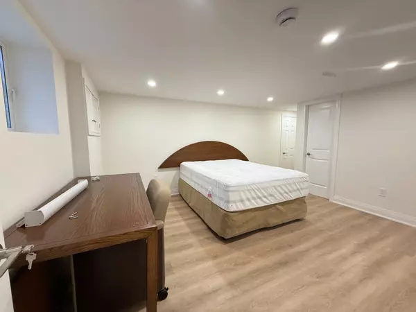 Toronto E04, ON M1R 3L5,31 Crosland DR #Bsmt Unit A