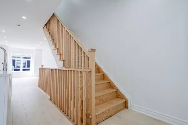 Oshawa, ON L1H 0A7,770 Eddystone PATH