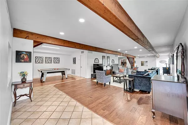 Plantation, FL 33323,1201 N Old Hiatus Rd