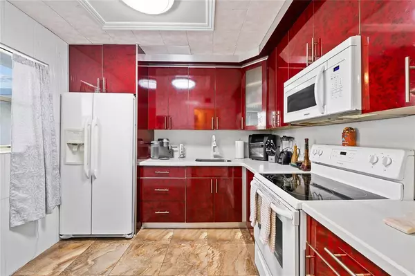 Margate, FL 33063,3090 Holiday Springs Blvd #306