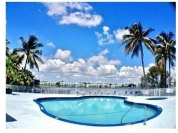 3413 NW 44th St #205, Lauderdale Lakes, FL 33309