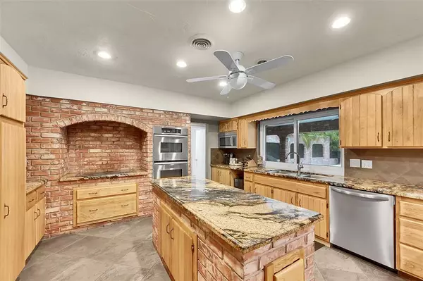 Oakland Park, FL 33334,3999 NE 15th Ave