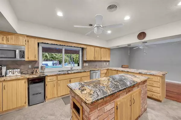 Oakland Park, FL 33334,3999 NE 15th Ave