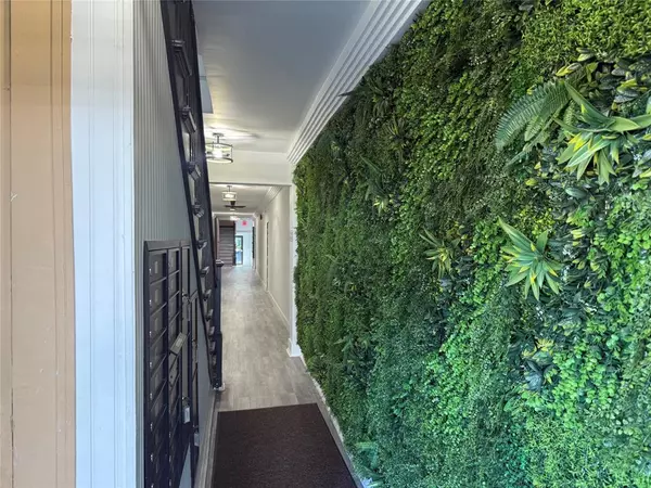 Hollywood, FL 33020,2000 Jefferson St #18