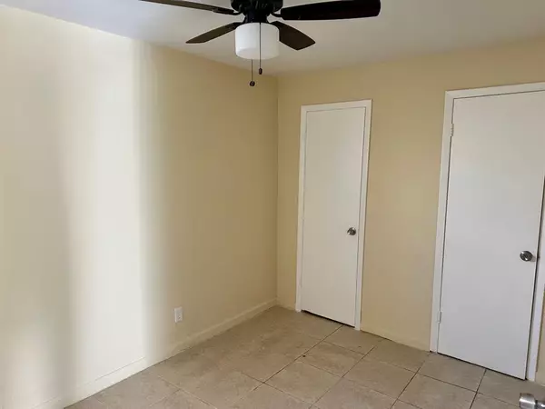 Fort Lauderdale, FL 33311,113 NW 27th Ave #10